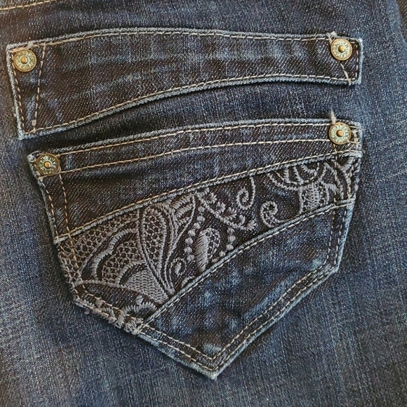 Lucky brand dark wash boot cut jeans 26" (size 2) - Picture 3 of 4